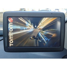 TomTom VIA 135 Avrupa GPS, Model 4EQ50 Z1230