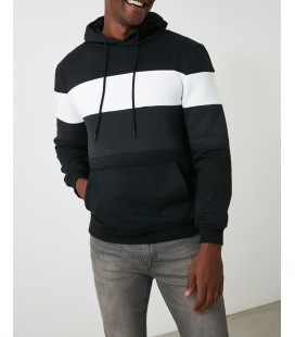 TRENDYOL MAN Siyah Erkek Kapüşonlu Panelli Kanguru Cepli Sweatshirt TMNAW20SW0284