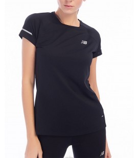 New Balance Siyah Kadın T-Shirt  - WT81200-BK WT81200
