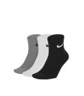 Nike Unisex Siyah Everday Lightweight Antrenman Bilek 3’lü Çorap Sx7677-901 - Lg SX7677-901