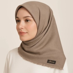 Berussa Women's Fringed Brown Scarf | Elegance Defined