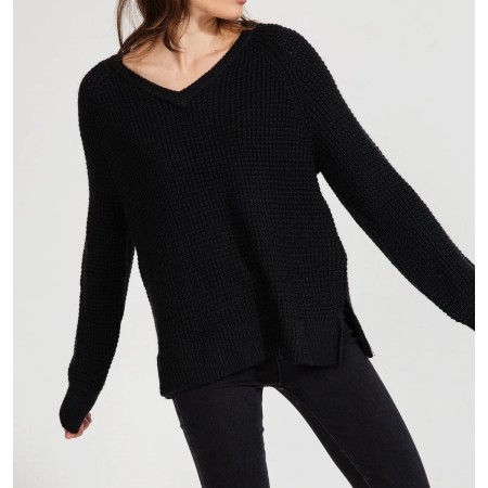 Levi's Women's Waffle Stitch Vneck Jet Black - Elegance and Comfort